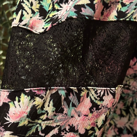 Vera Wang Floral Long Sleeve Dress - Picture 2 of 3